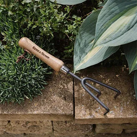 Kent & Stowe Carbon Steel Hand 3 Prong Cultivator
