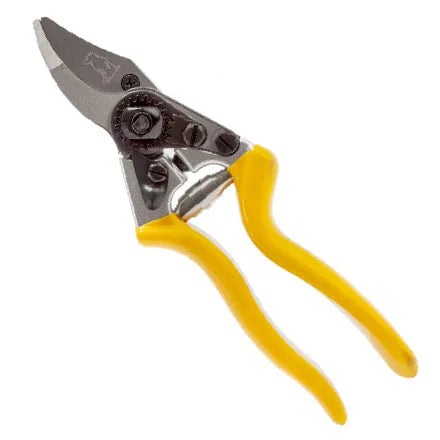 Groundhog Bypass Secateurs and Pouch G1300002